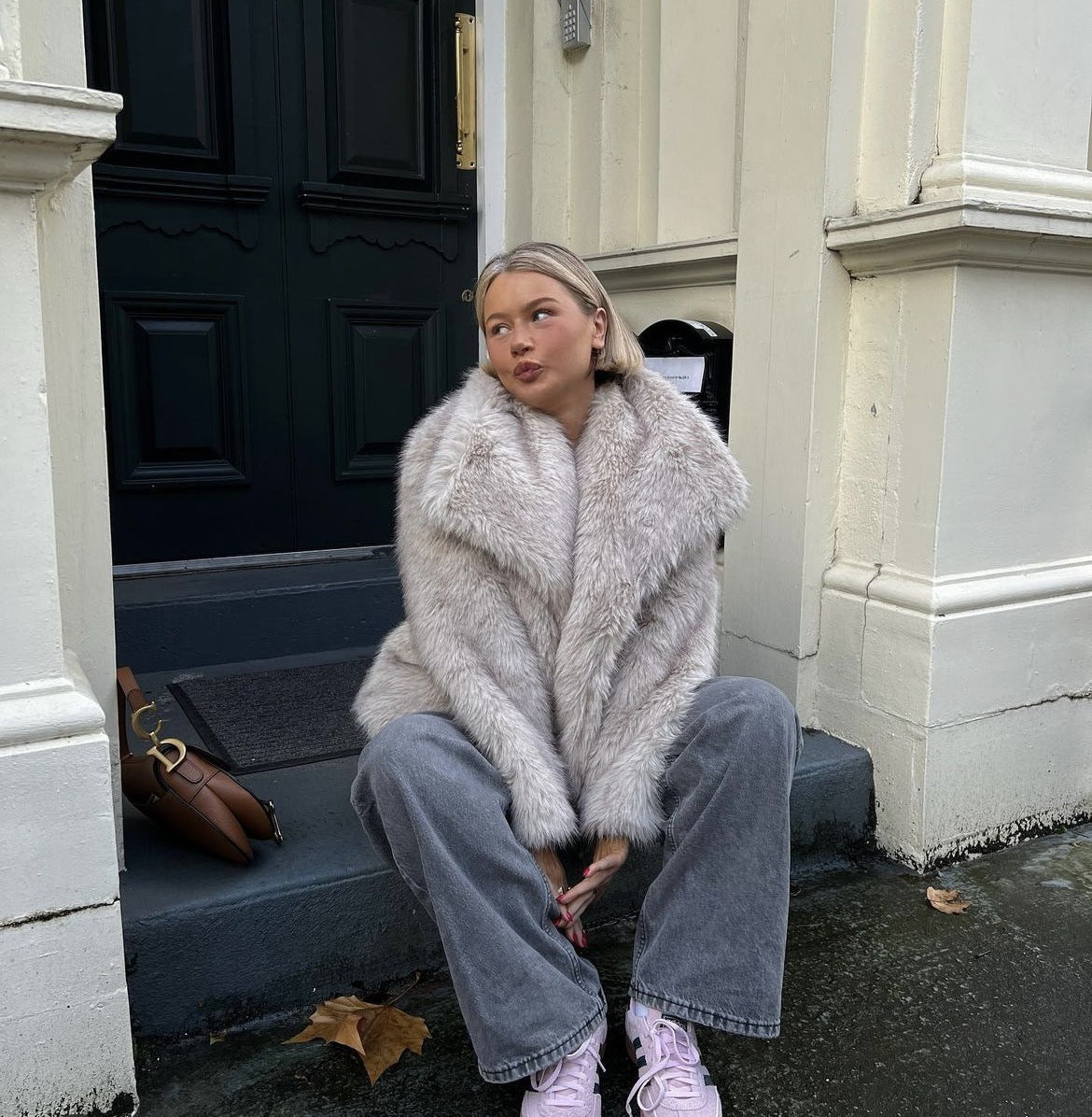 Femmes - Veste d'hiver en fausse fourrure - Élégance et confort - Vêtements d'extérieur tendance