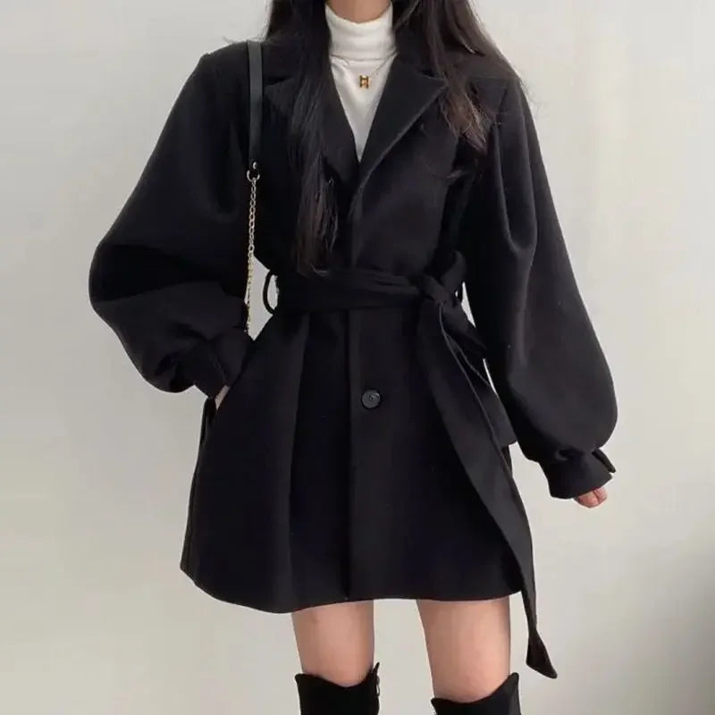 Femmes - Trench Élégant avec Ceinture - Design classique - Style Chic et Confortable - Vêtement Indispensable