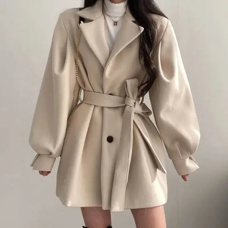 Femmes - Trench Élégant avec Ceinture - Design classique - Style Chic et Confortable - Vêtement Indispensable