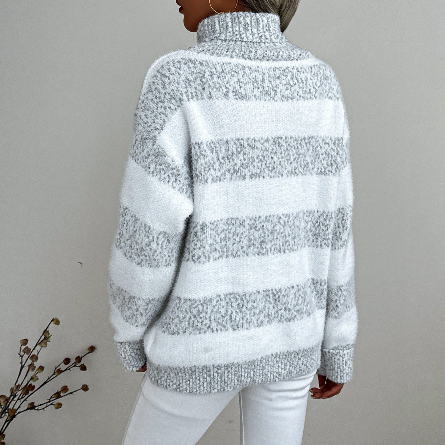 Femmes - Pull à col roulé rayé gris - Cozy Style