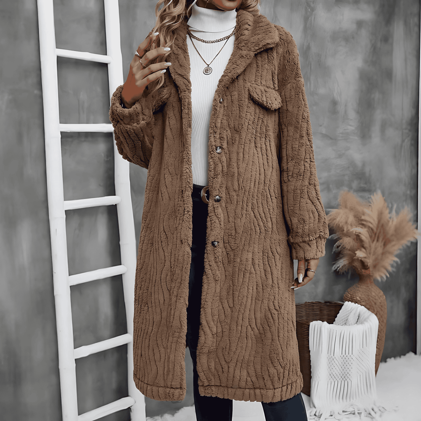 Femmes - Manteau en fausse fourrure en peluche - style midi surdimensionné