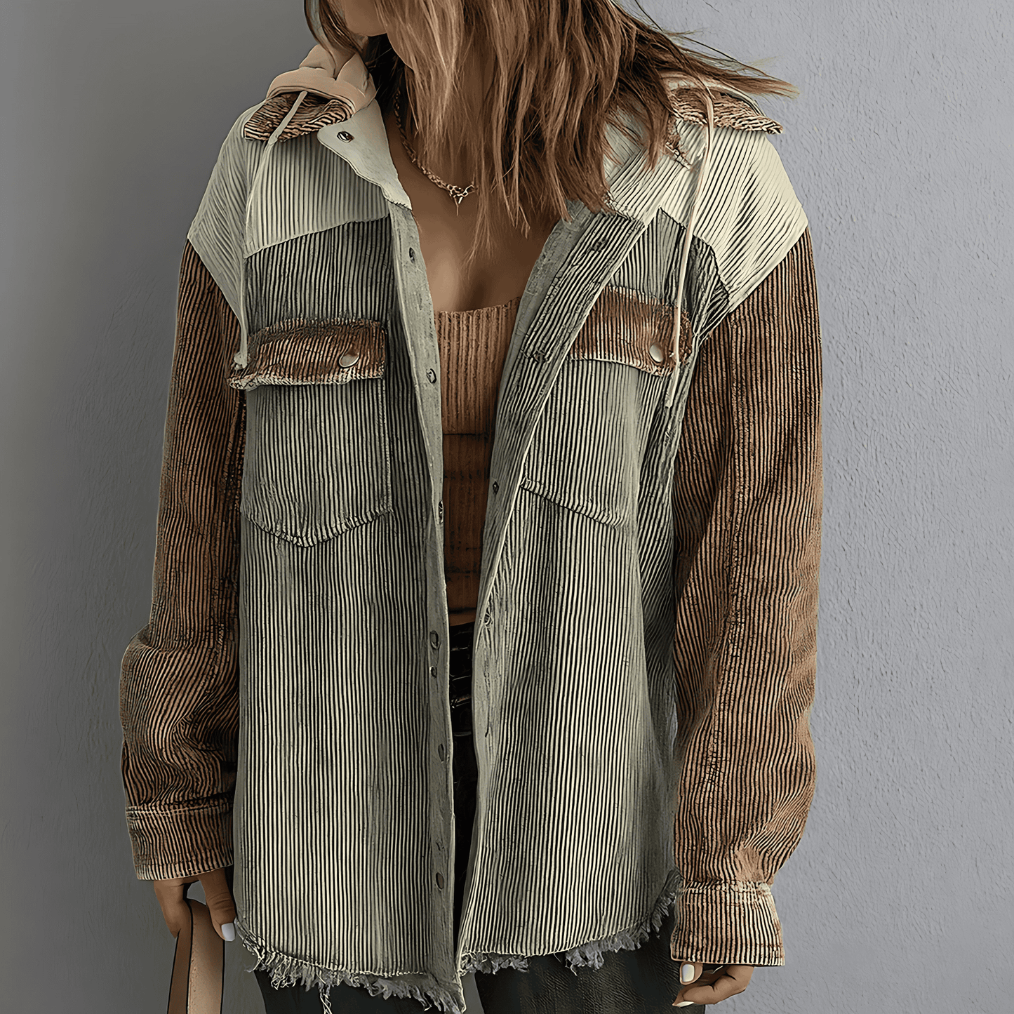 Femmes - Veste à capuche avec patte de boutonnage - Coupe Slim