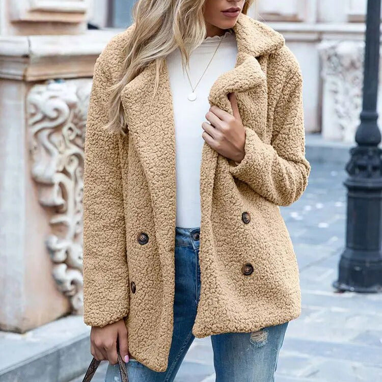 Femmes - Manteau d'hiver boutonné en peluche - Douillet et élégant